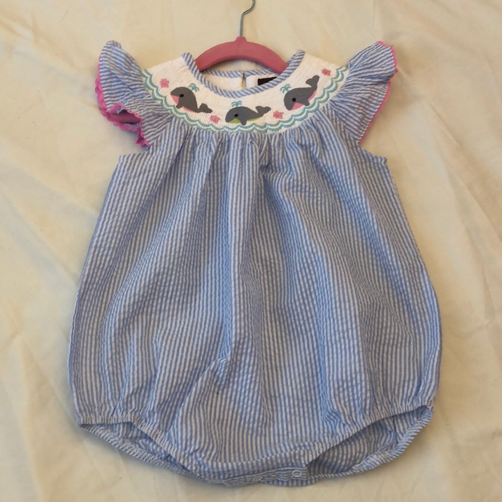 Smocked Whale Bubble
